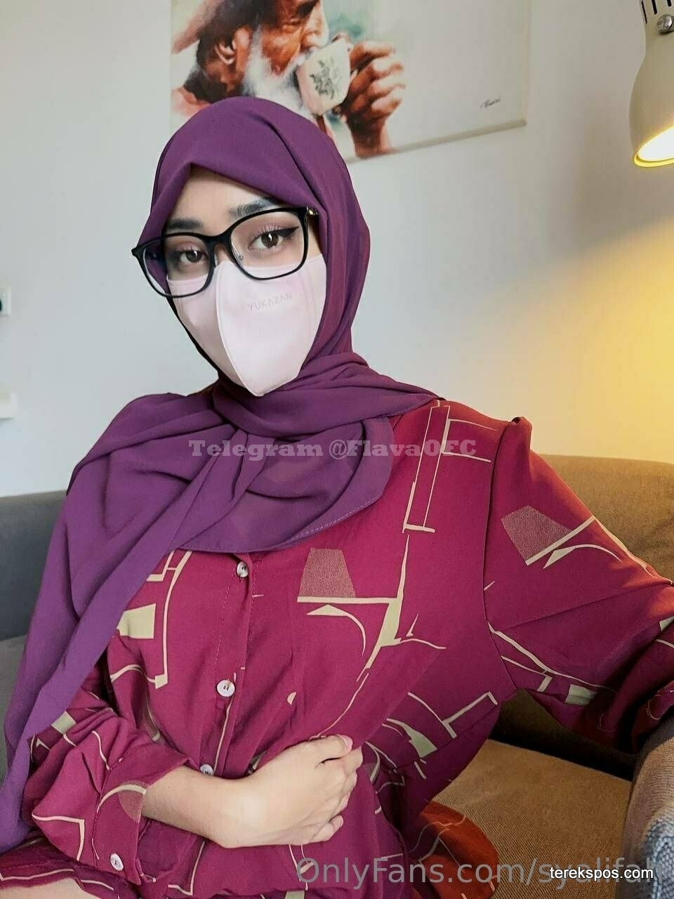 Foto Bugil Indo Syalifah (Maroon Shirt) Spil Toket (15)