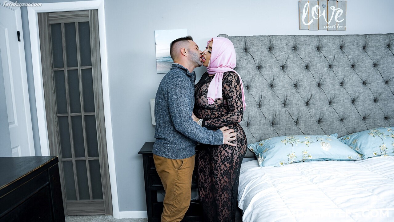 Foto Tante Tobrut Berhijab Pantat Montok Ngentot Terpanas (10)